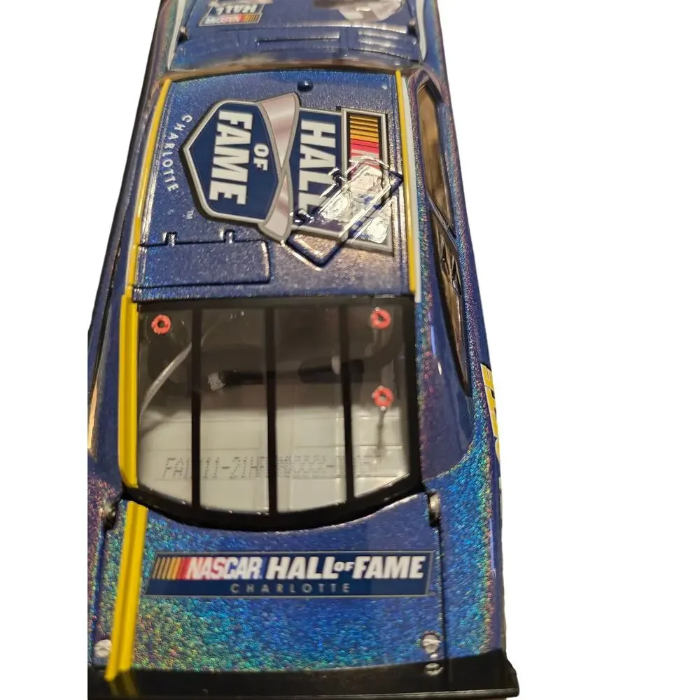 Bud Moore #11 NASCAR Hall of Fame 2011 Flashcoat 1:24 Diecast 1/437 Action